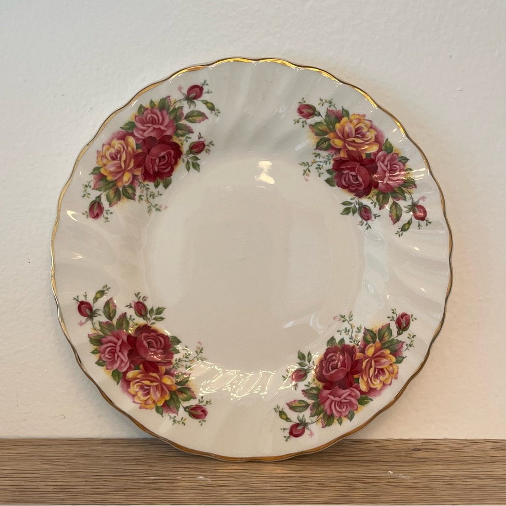 VTG Set of 8 Vintage Myott Ironstone 'Rose Garden' pattern plate with gold trim